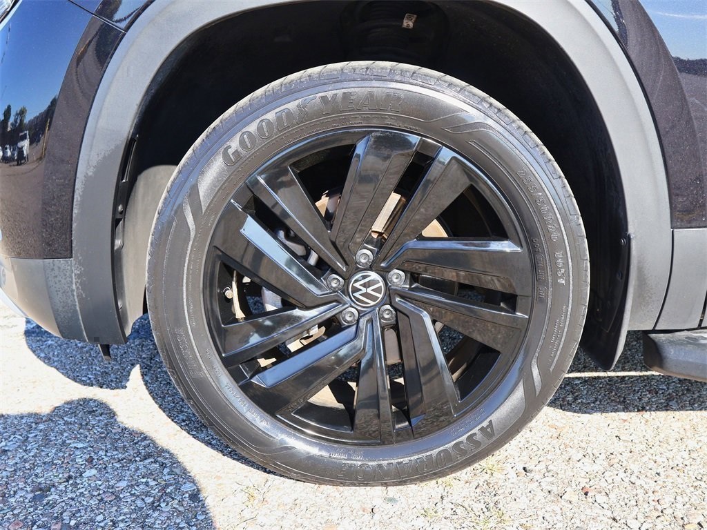 2022 Volkswagen Atlas Cross Sport V6 SE Technology photo 5