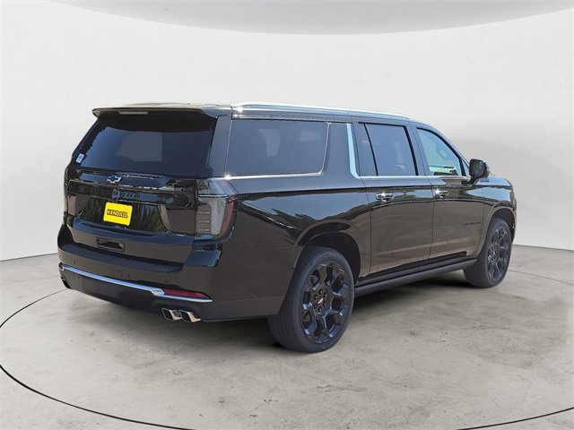2025 Chevrolet Suburban High Country photo 5