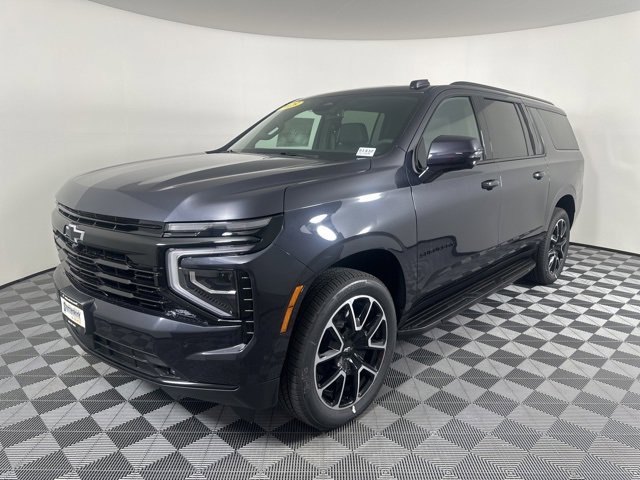 2025 Chevrolet Suburban RST photo 2