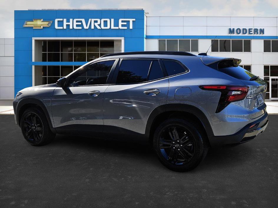 2025 Chevrolet Trax ACTIV photo 2