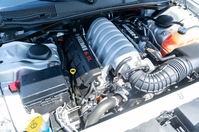 2008 Dodge Challenger SRT8 photo 11