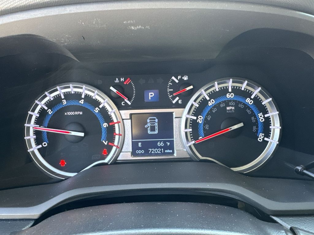 2019 Toyota 4Runner SR5 Premium photo 10