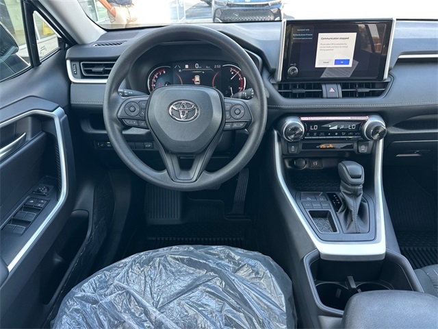 2025 Toyota RAV4 XLE photo 6