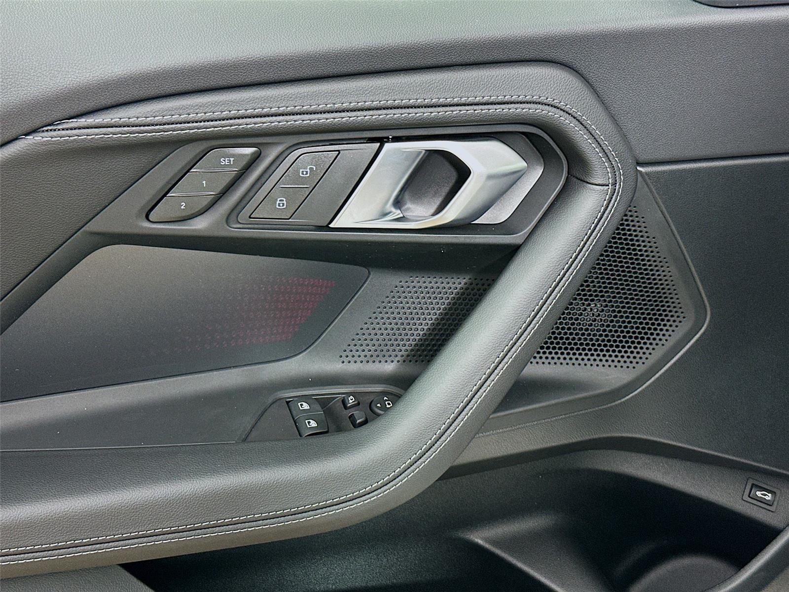 2025 Bmw 230i xDrive photo 18