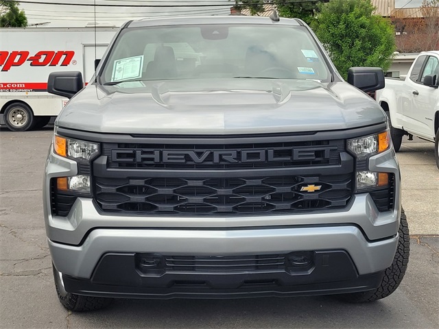 2024 Chevrolet Silverado 1500 Custom photo 3