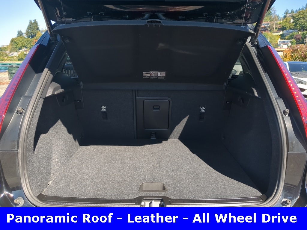 2024 Volvo XC40 Core photo 22
