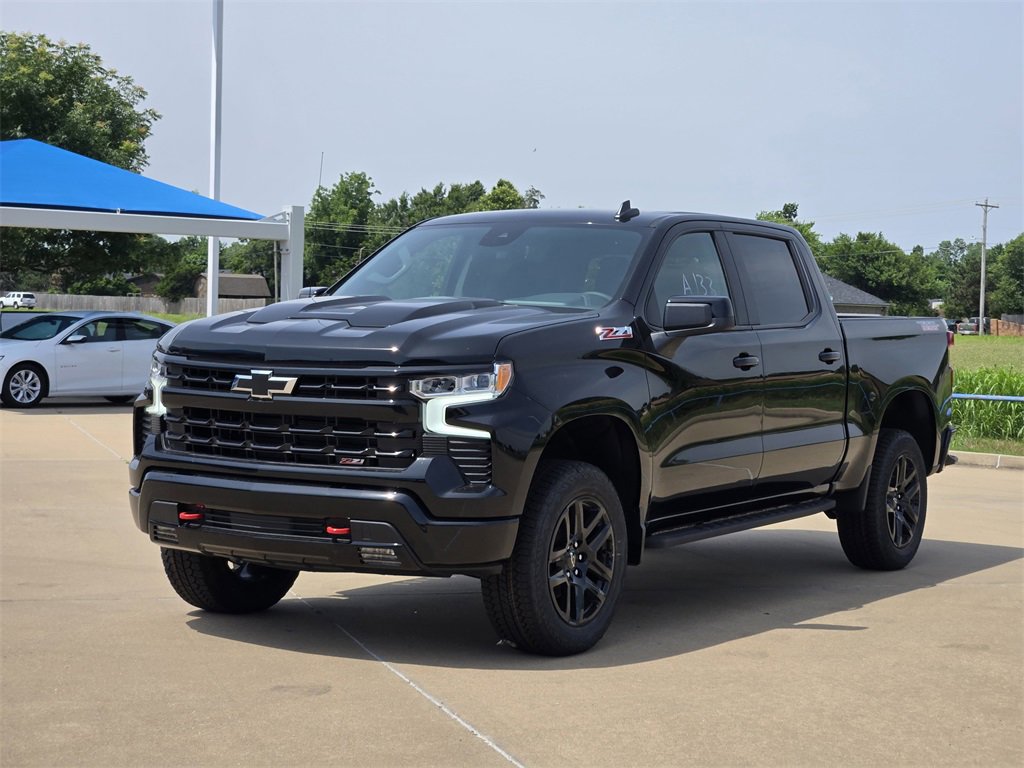 2025 Chevrolet Silverado 1500 LT Trail Boss photo 2