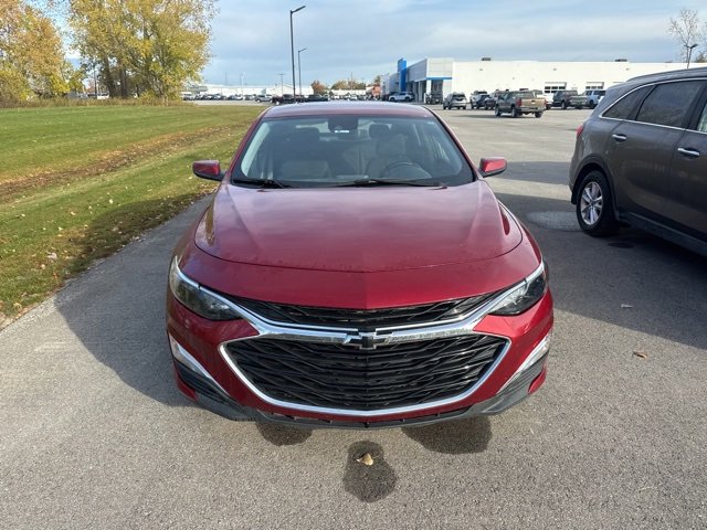 2024 Chevrolet Malibu RS photo 2