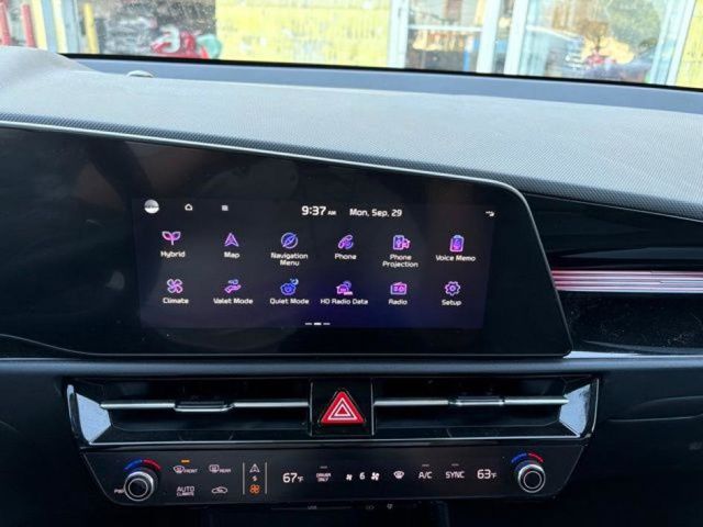 2024 Kia Niro EX photo 10