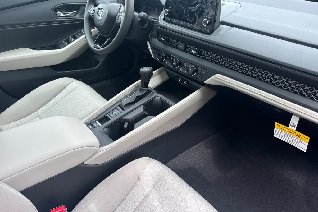 2025 Honda Accord 1.5T SE photo 16