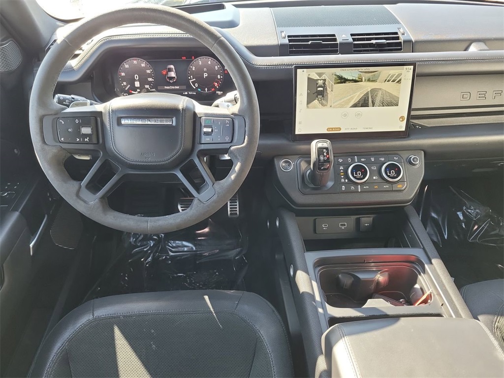 2023 Land Rover Defender 110 V8 photo 18