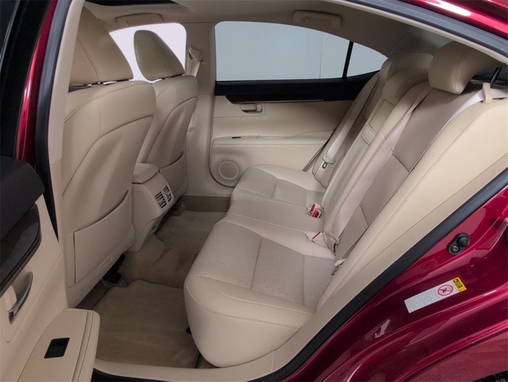 2015 Lexus ES 350 photo 6