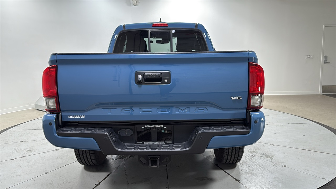 2019 Toyota Tacoma TRD Sport 4x4 Access Cab photo 3