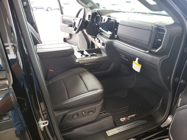 2025 Chevrolet Silverado 2500HD LTZ photo 25
