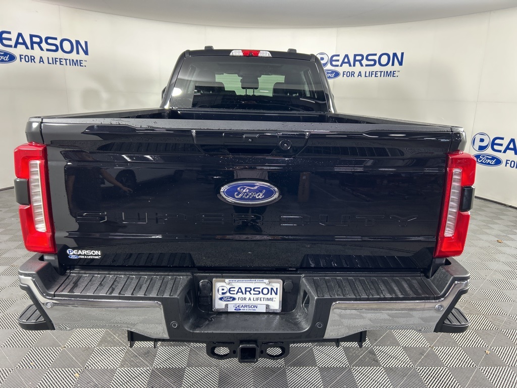 2025 Ford F-350 Lariat photo 5