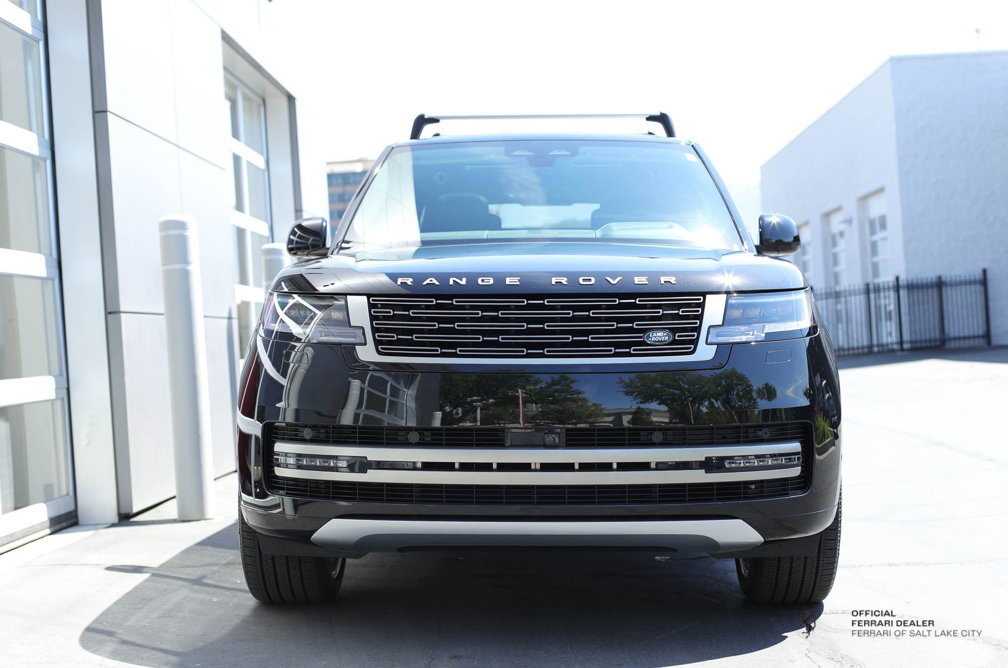 2025 Land Rover Range Rover Autobiography photo 8