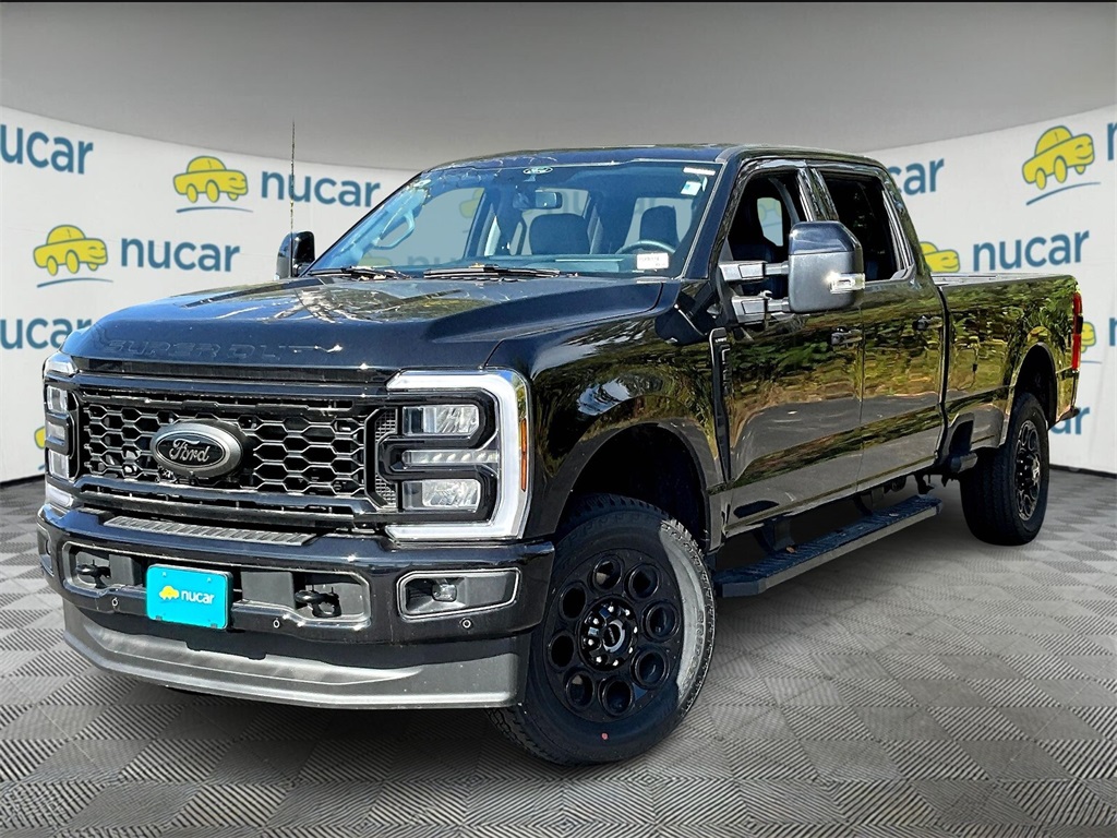 2025 Ford F-350 photo 2