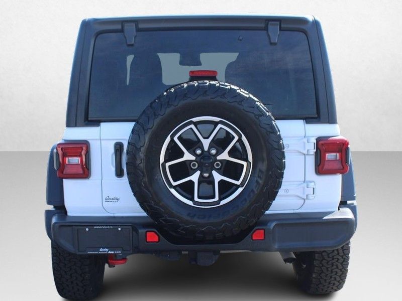 2024 Jeep Wrangler Rubicon photo 4