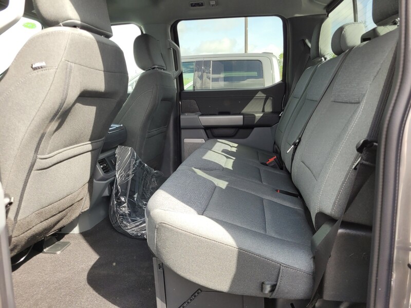 2025 Ford F-150 XLT photo 6