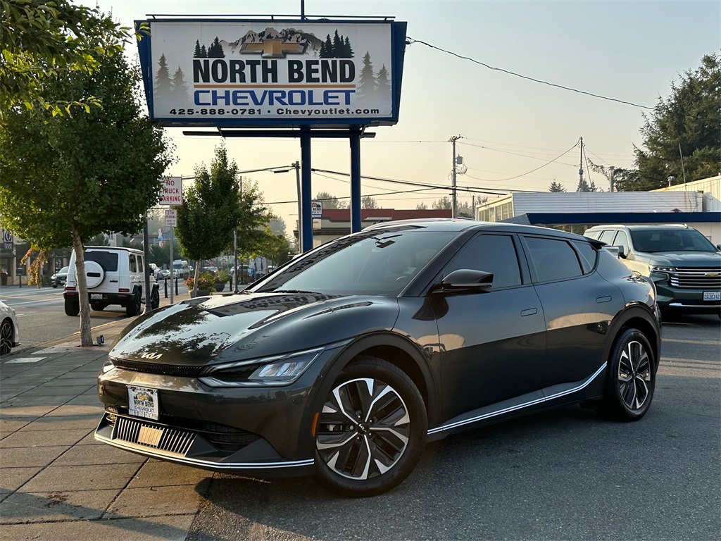 2023 Kia EV6 Wind's photo