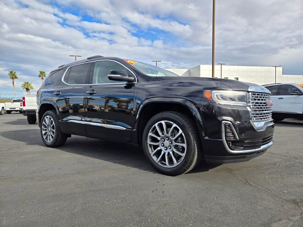 2023 GMC Acadia Denali's photo