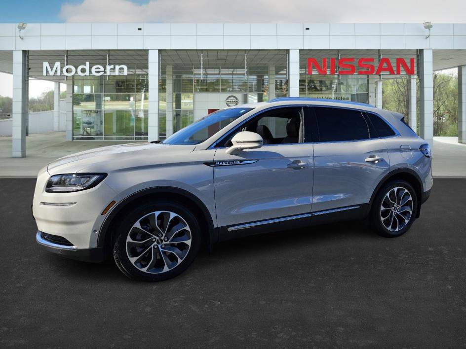 2023 Lincoln Nautilus Reserve's photo