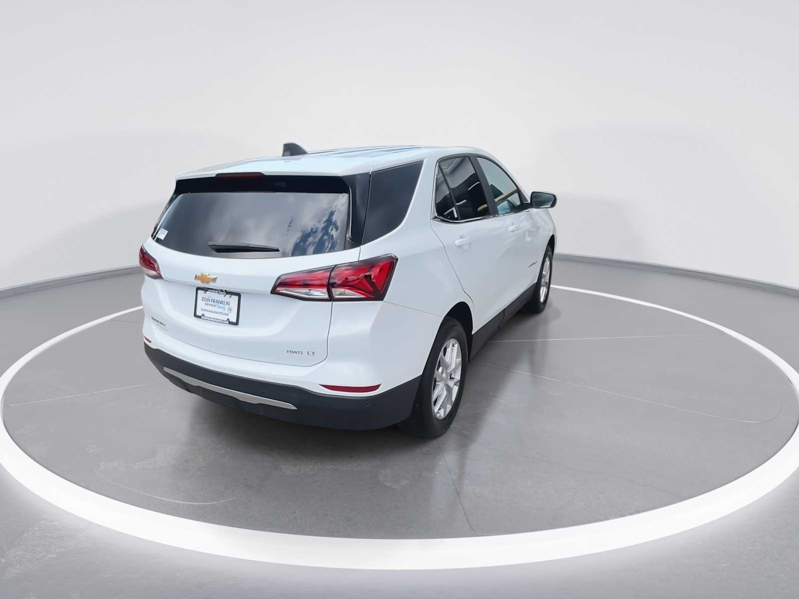 2023 Chevrolet Equinox LT photo 8