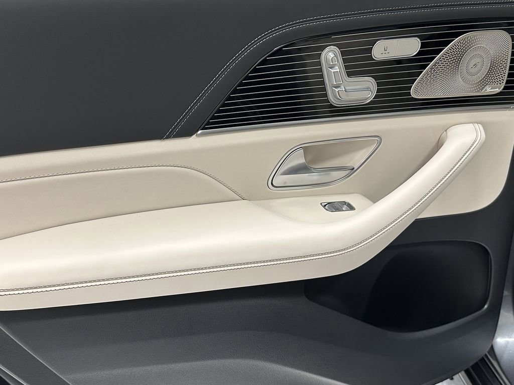 2026 Mercedes Benz GLS AMG 63 photo 23