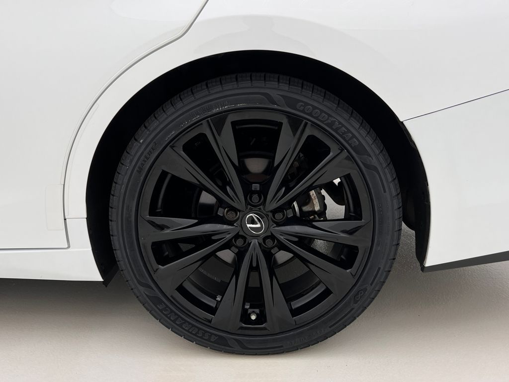 2022 Lexus ES 350 F SPORT photo 32