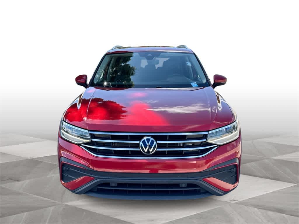2023 Volkswagen Tiguan SE photo 2