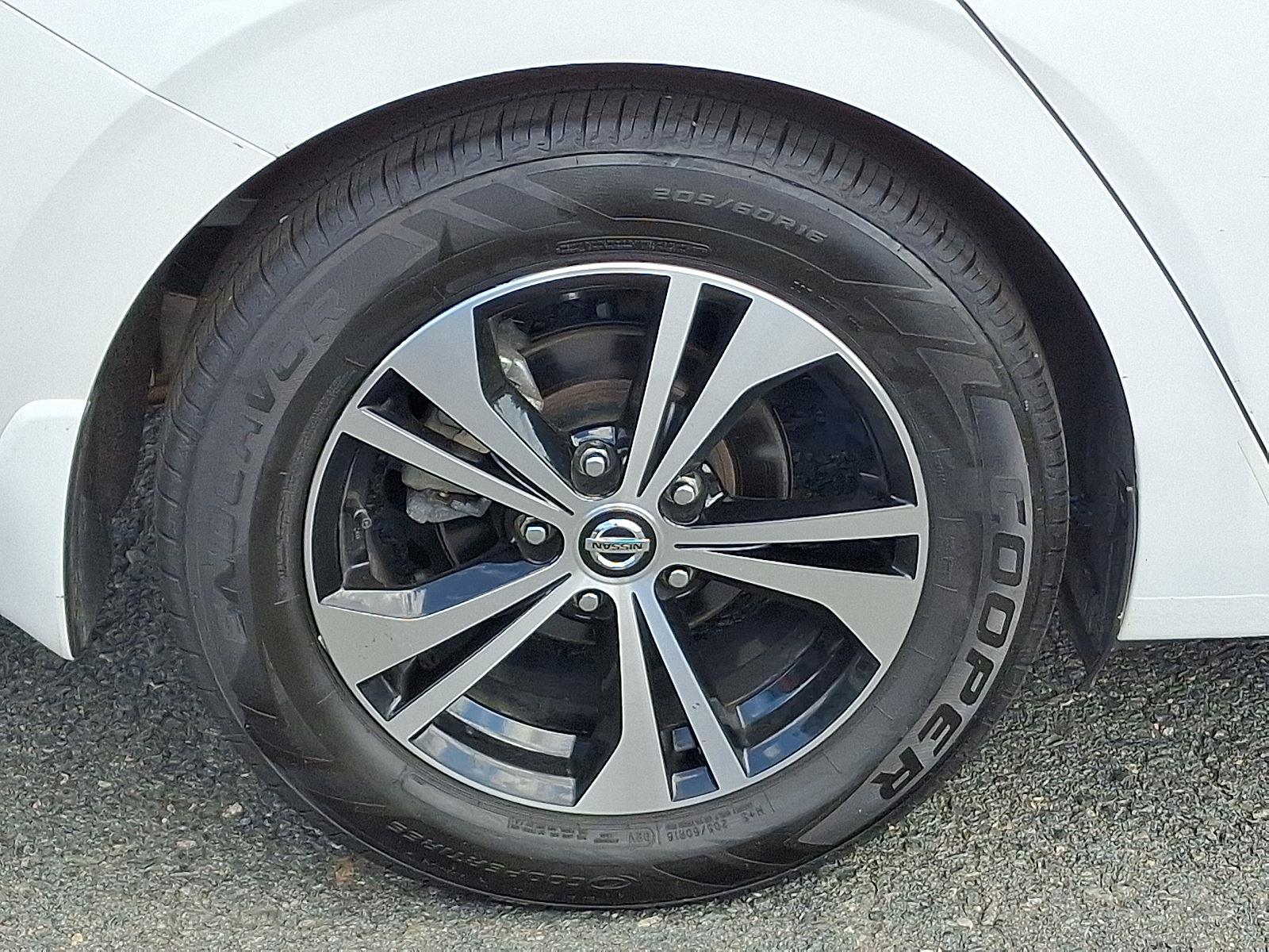2023 Nissan Sentra SV photo 8