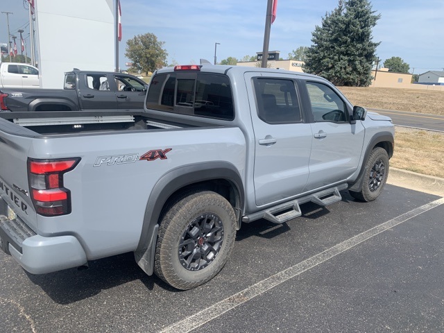 2022 Nissan Frontier PRO-4X photo 5