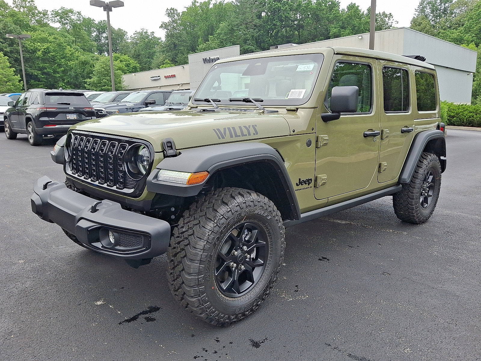 2025 Jeep Wrangler Willys photo 2