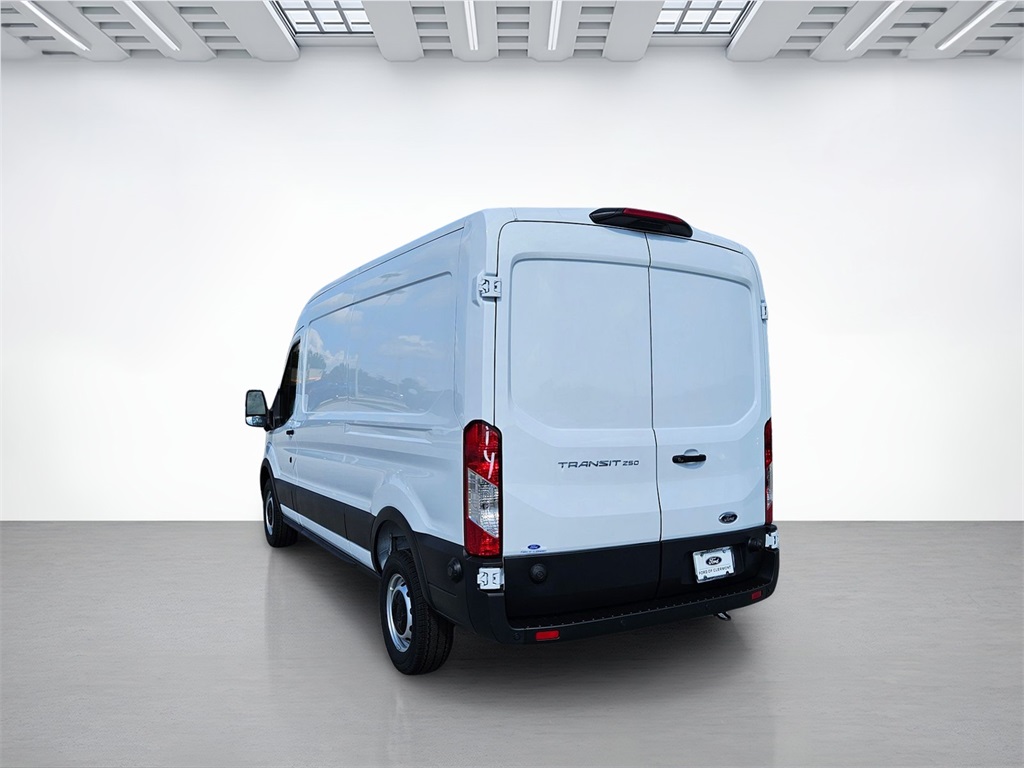 2025 Ford Transit photo 4