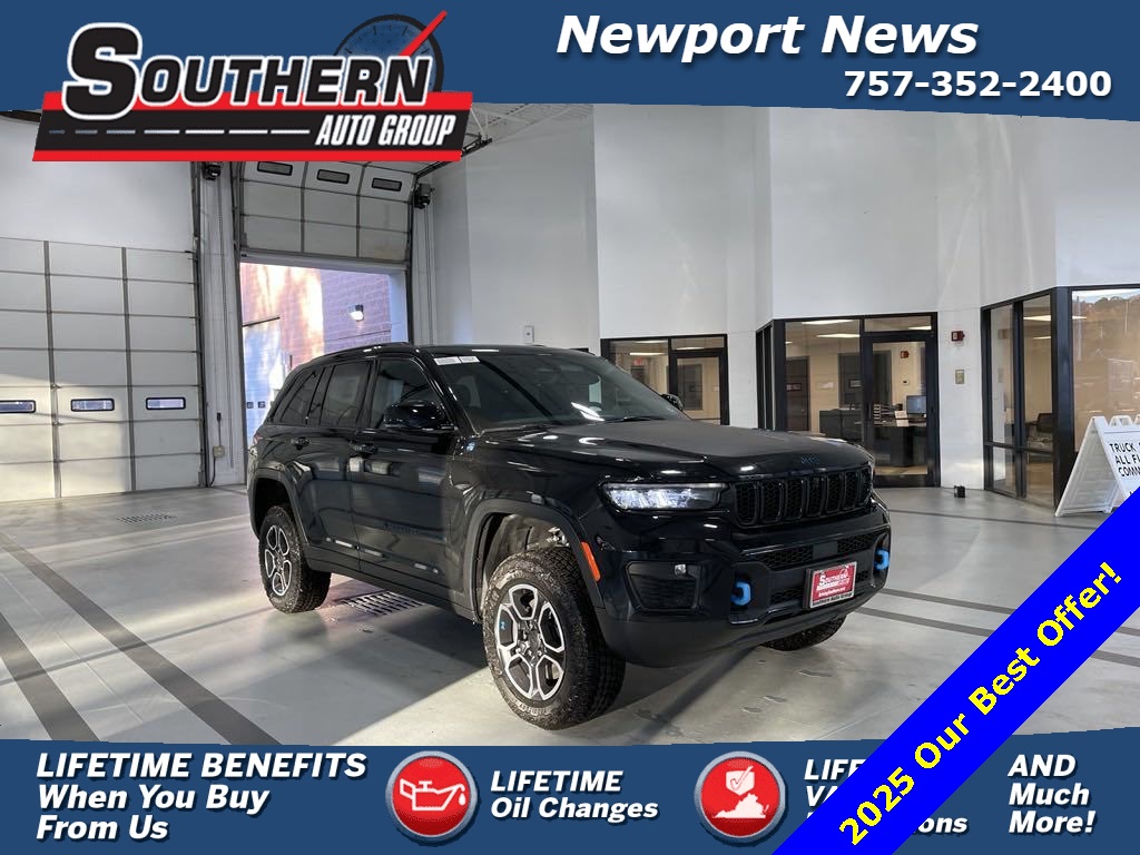 2024 Jeep Grand Cherokee Trailhawk 4xe photo 2