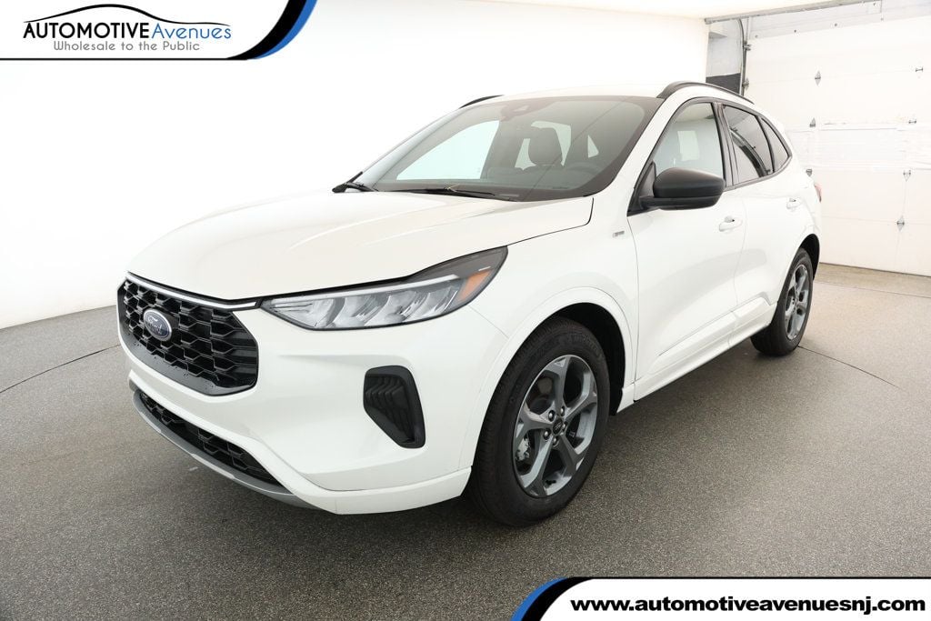 2024 Ford Escape ST-Line's photo