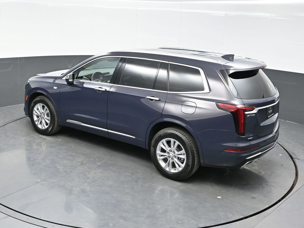 2025 Cadillac XT6 Luxury photo 28
