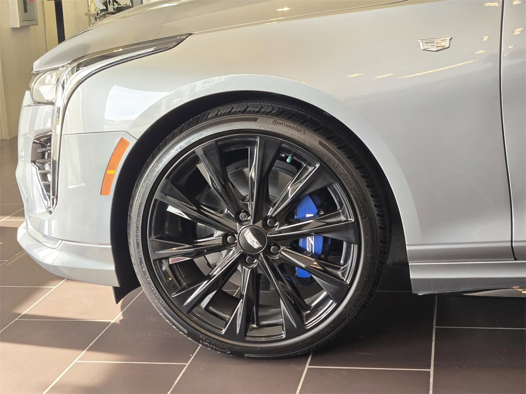 2025 Cadillac CT4 Sport photo 8