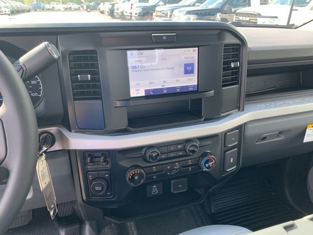 2026 Ford F-350 photo 19
