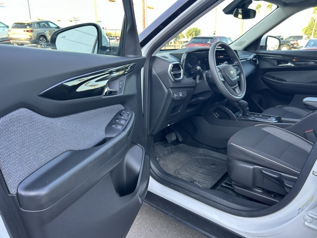 2025 Chevrolet Trailblazer LT photo 25