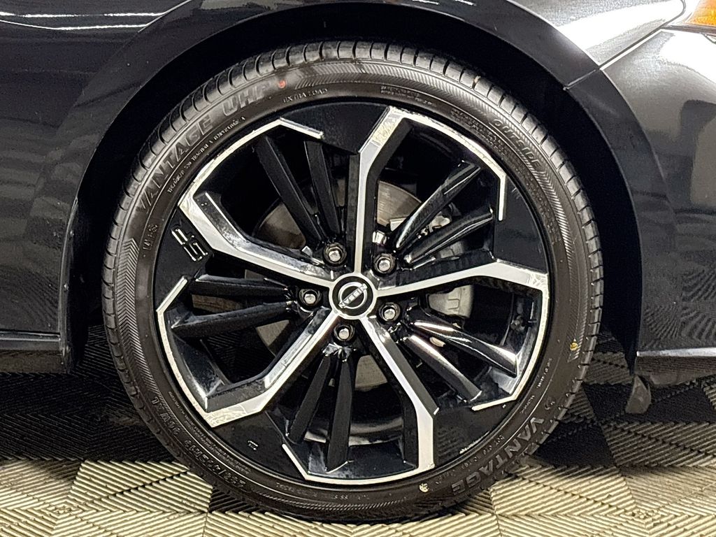 2023 Nissan Altima 2.5 SR photo 21