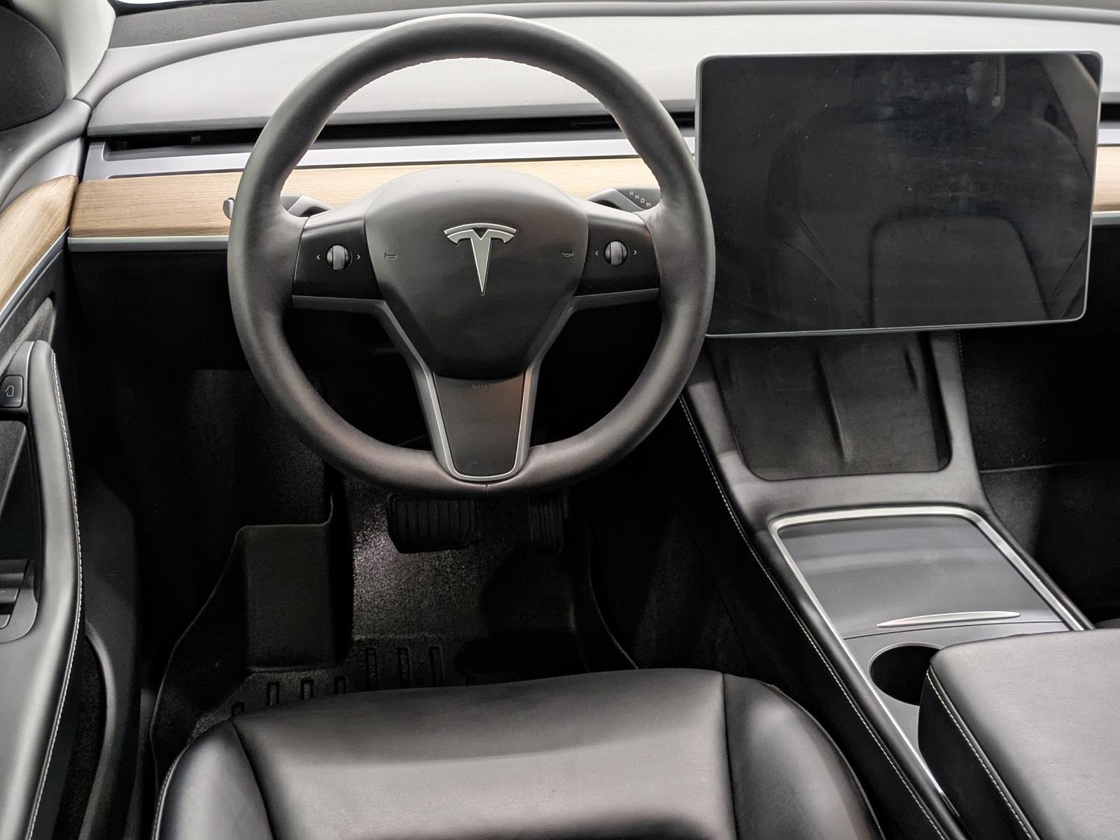 2023 Tesla Model Y Long Range photo 4