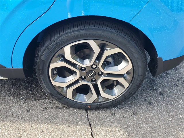 2025 Kia Soul EX photo 3