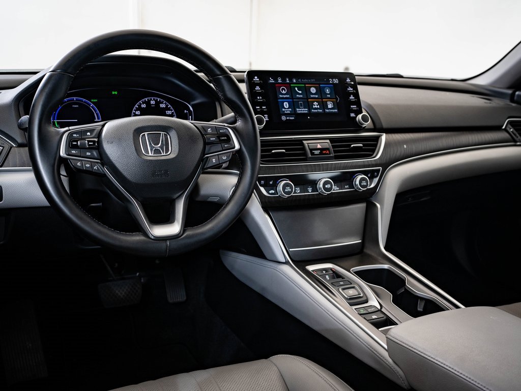 2019 Honda Accord Hybrid Touring photo 4