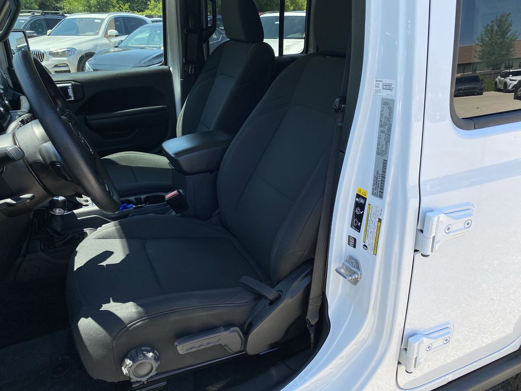 2021 Jeep Wrangler Unlimited Willys photo 3