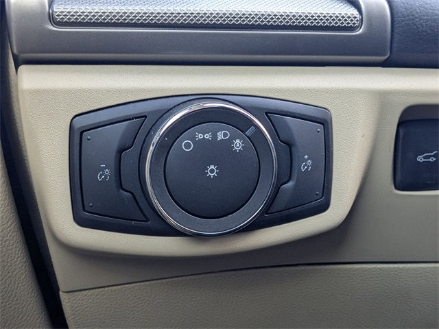 2016 Ford Fusion SE photo 20