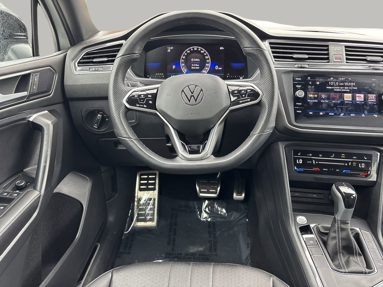 2023 Volkswagen Tiguan SE R-Line Black photo 13