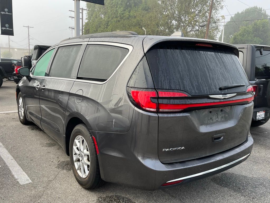 2022 Chrysler Pacifica Touring L photo 4