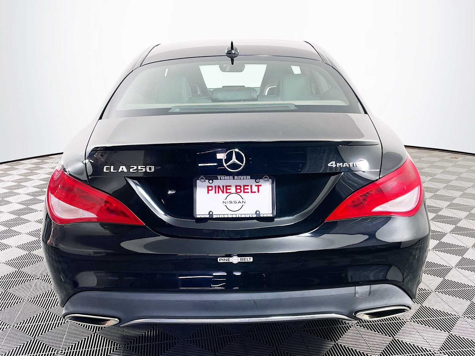 2018 Mercedes Benz CLA 250 4MATIC photo 5