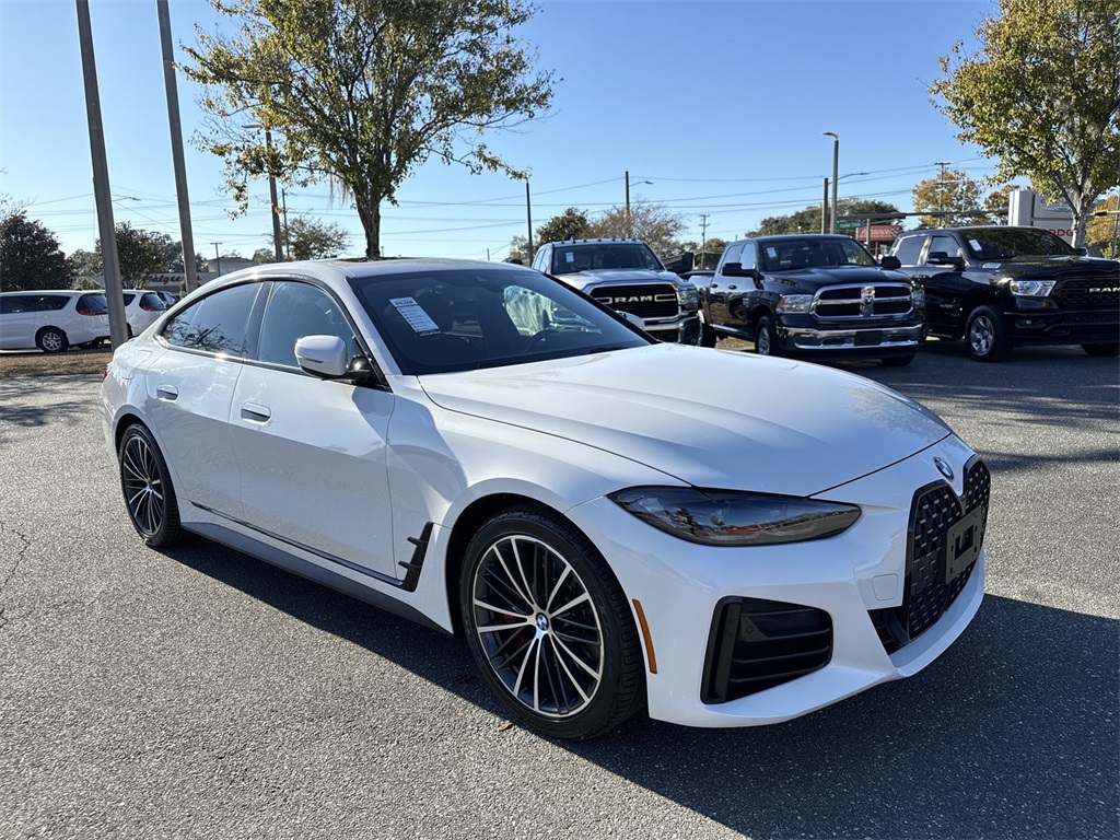 2022 BMW 4 Series 430i's photo